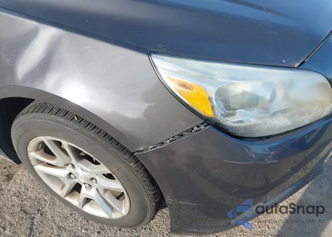 2013 Chevrolet Malibu Eco z USA, uszkodzony, nr VIN 1G11D5SR8DF136390